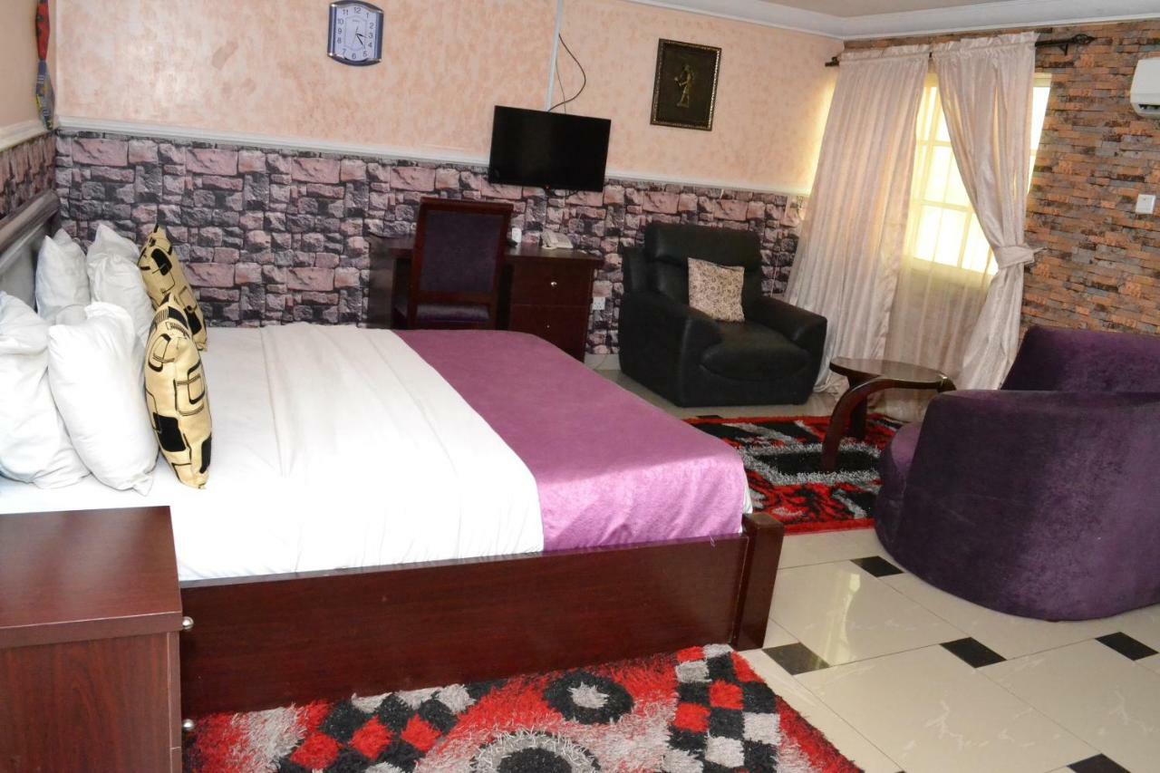Limoh Suites Benin Zewnętrze zdjęcie